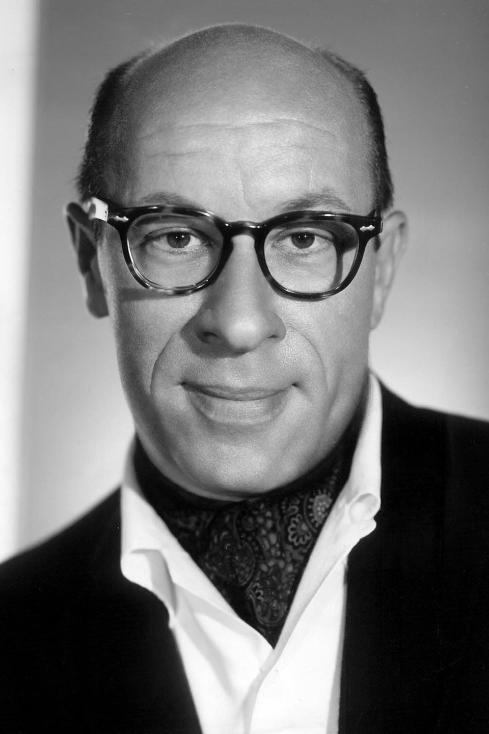 Richard Deacon as Uncle Archie McCleod in Annette