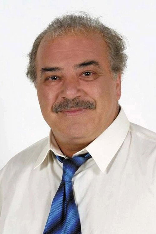 Δημήτρης Ξύστρας as Θεοφάνης in Θα γυρίσει ο τροχός