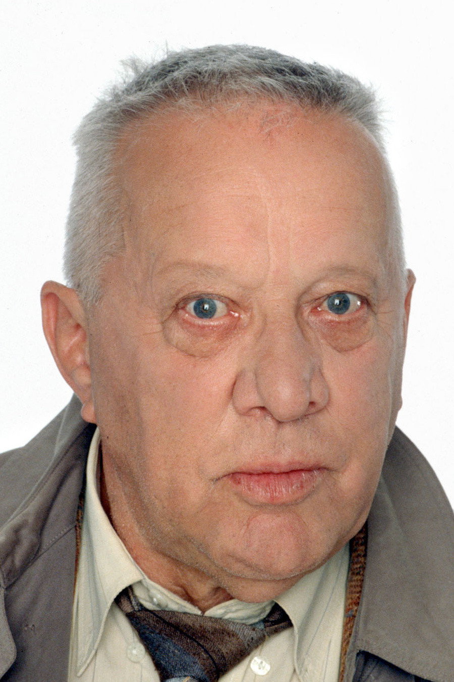 Heinz Baumann as Iwan Iljitsch Sartanow in In der Sackgasse