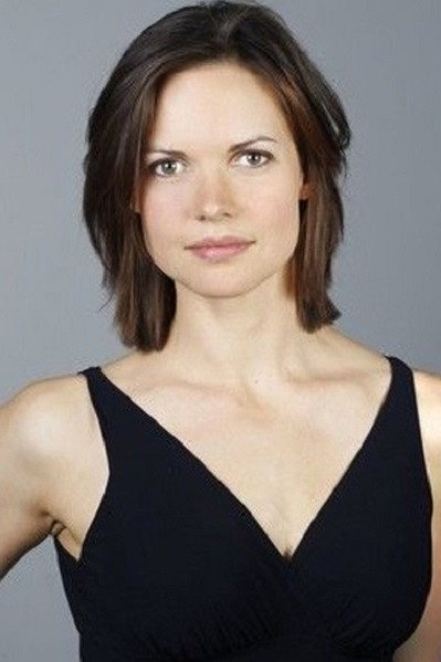 Elizabeth Whitmere as Andrea in Baby Daddy