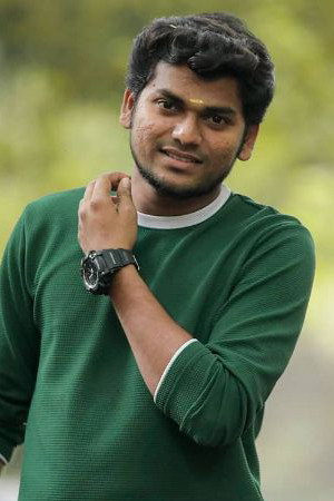 Adhirchi Arun as Marimuthu in Happy Raj