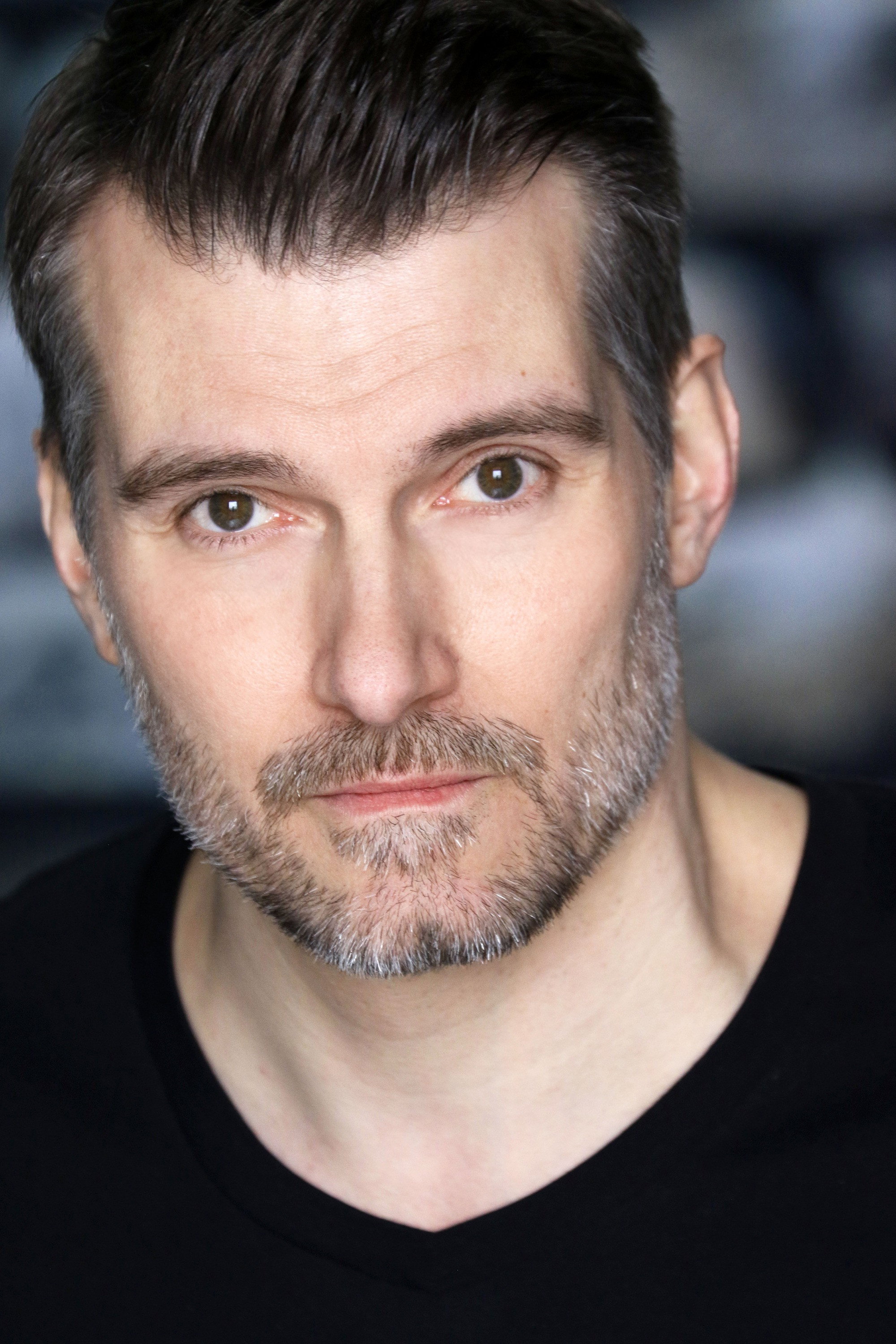 Hauke Bahr as Father in Two Girls