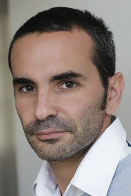 Joachim Lombard as Ronald in Bad Ronald