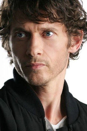Yannick Soulier as Vincent in Laura, le compte à rebours a commencé