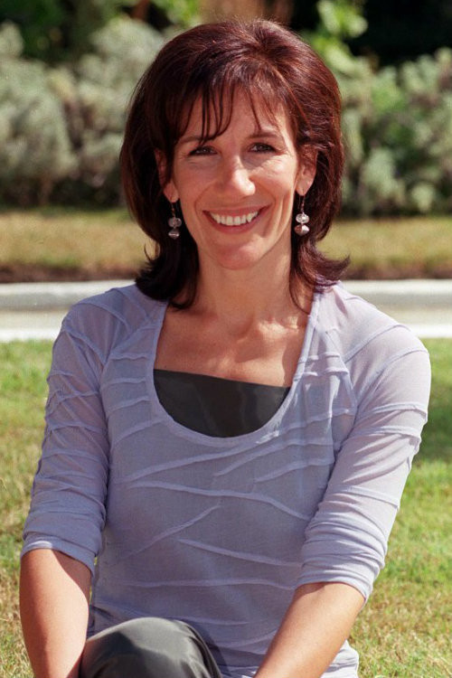 Jane Gurnett as Josie in Love Birds