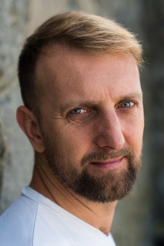 Radek Zima as Robert in Old Gossiptown 3