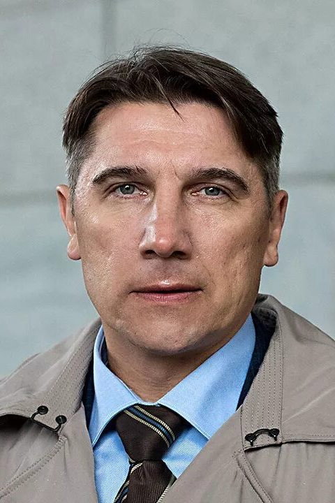 Сергей Угрюмов as Ульрих фон Ортель - штурмбаннфюрер СС in По лезвию бритвы