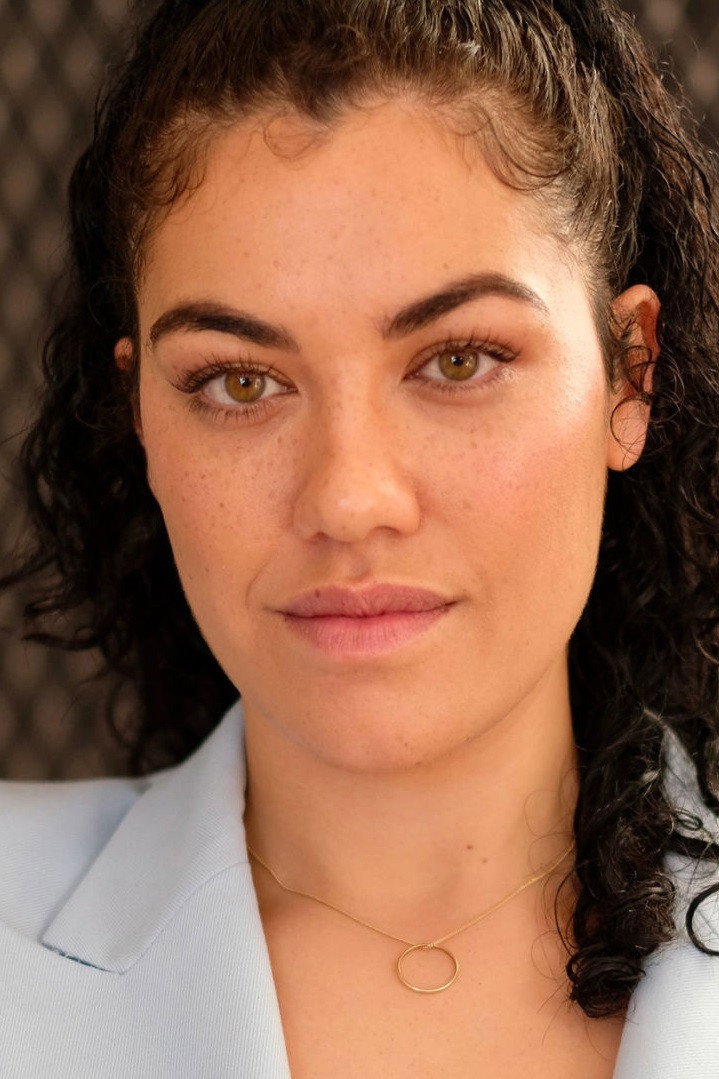 Tomai Ihaia as Yana in Dead