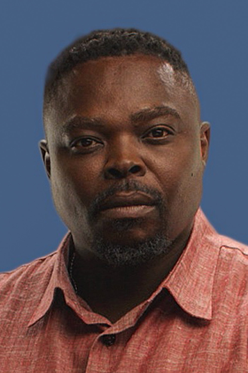 Siyabonga Melongisi Shibe as Enoch in Laundry