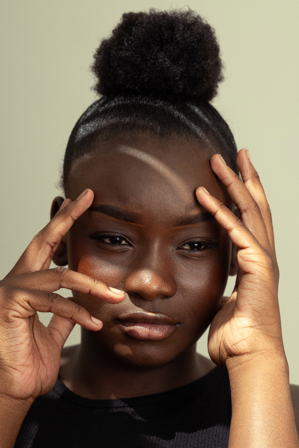 Fanta Guirassy as Samia in Love According to Dalva