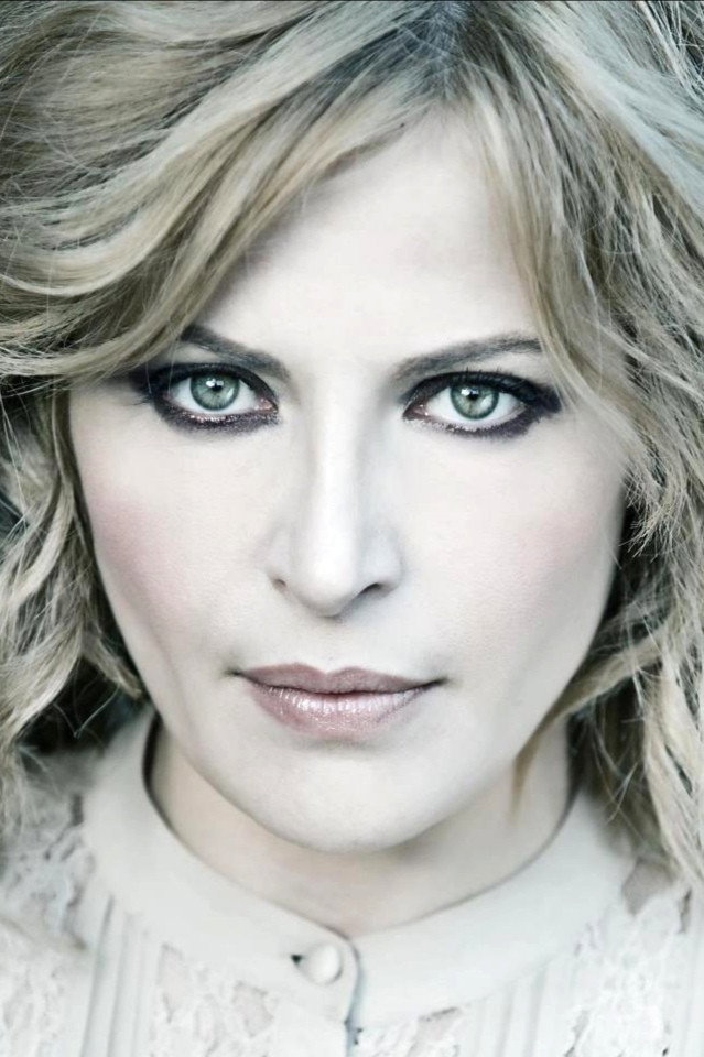 Barbara Pitotti as Alice / Arghes (voice) in Virus Attack