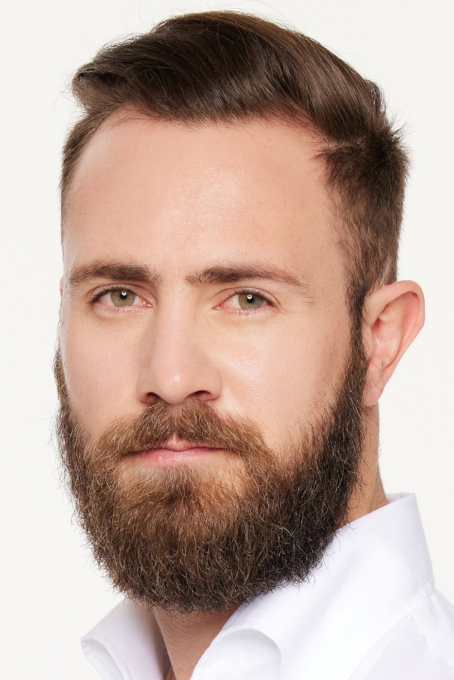 Justin Harvey as Self - Contestant in Physical: 100
