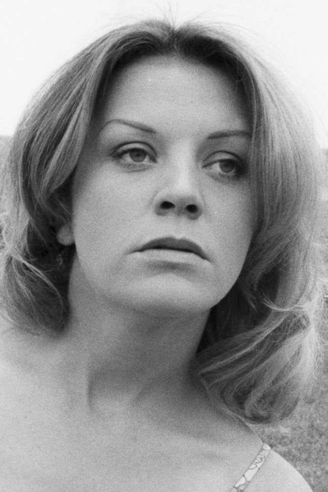Anke Syring as Julia Malenkow in The Devil's Plaything