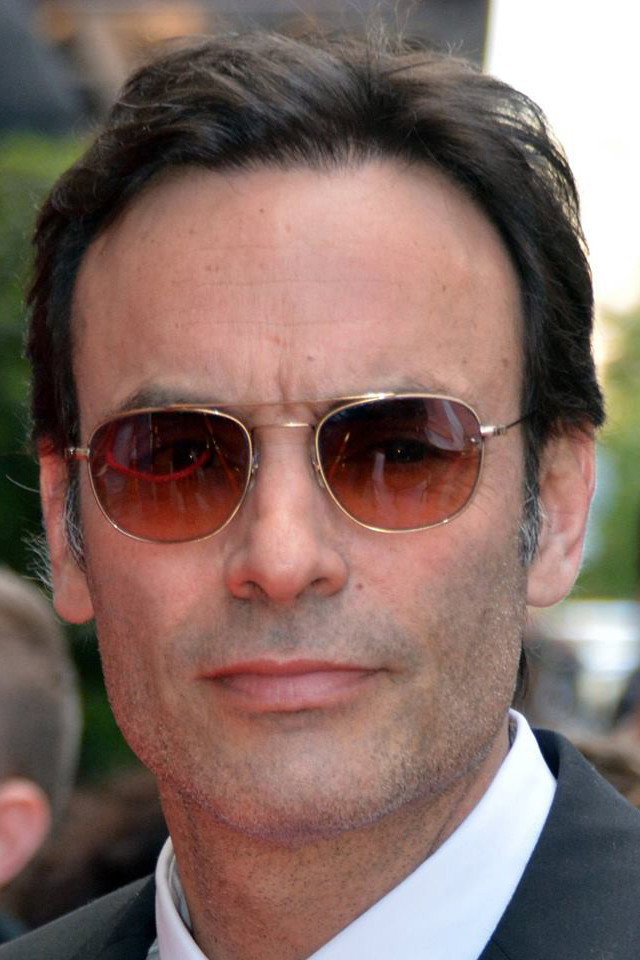 Anthony Delon as Romain Lucas in Interventions