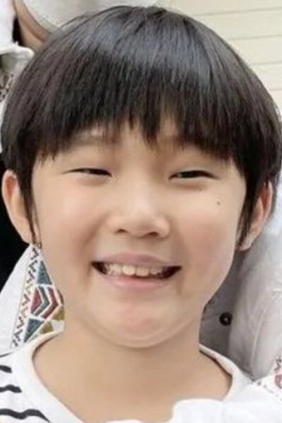 Ho Park Jeong as Tang (young) in Self