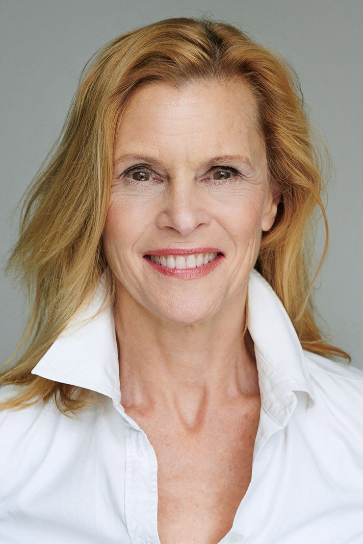 Leslie Malton as Käthe Wader in Weingut Wader