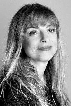 Anita Mančić as Jovana in Pasjača