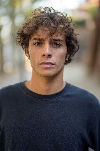 Damiano Gavino as Leonardo in Shake