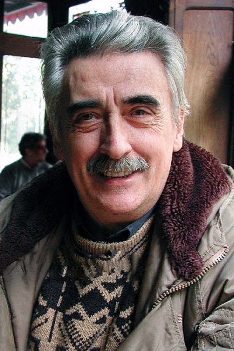 Carlos Roffé as Nando in Burnt Money
