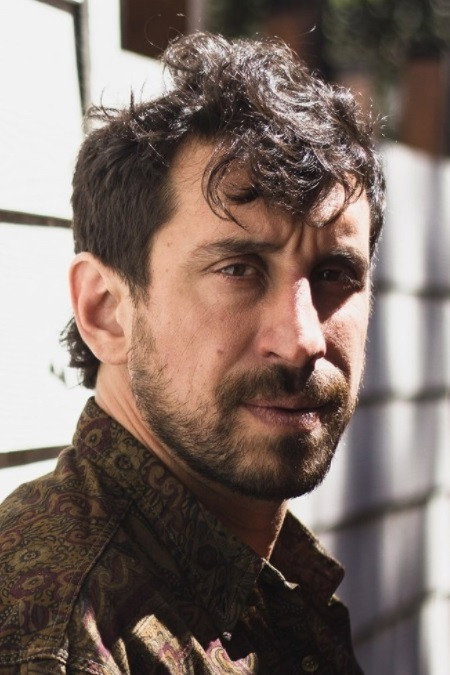 Juan Alari as Oscar in M