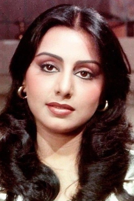 नीतू कपूर as Harleen Kaur (Older) in Love Aaj Kal