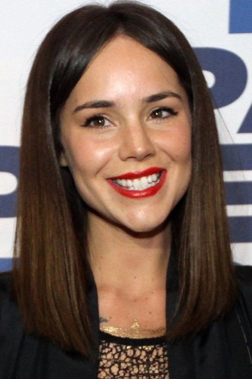 Camila Sodi as Carlota in Cualquier Parecido