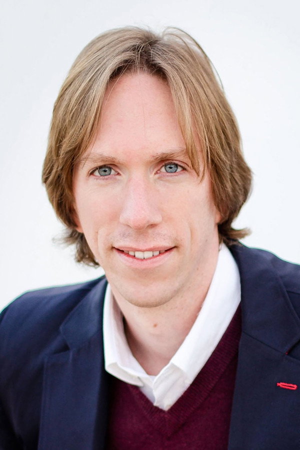 Ken Appledorn as Magnus in Wishlist