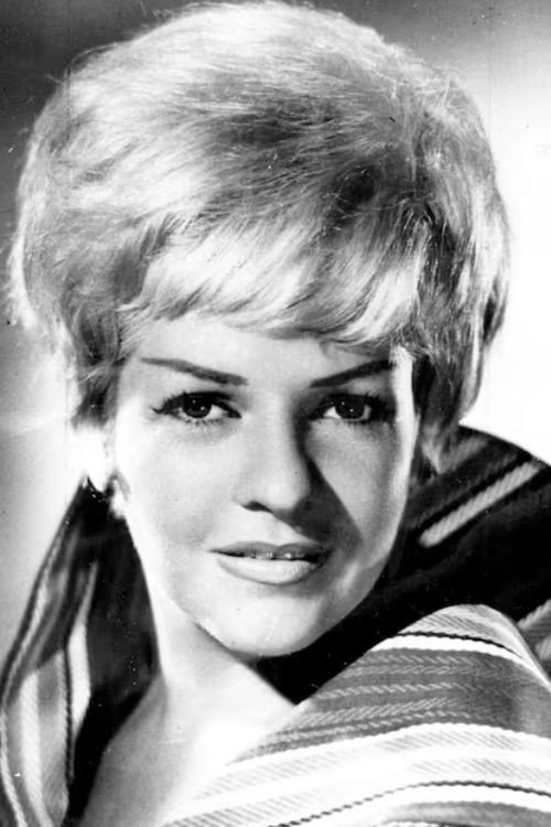 Nelly Prince as Lela in A Buddha