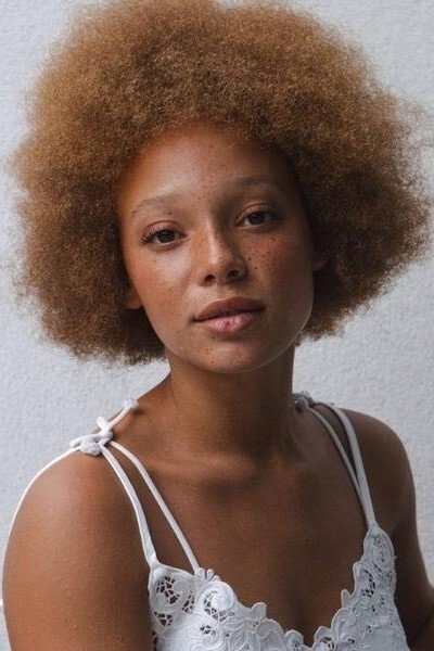 Lisa Do Couto Texeira as Chloé Pascal in Some Like It Rare