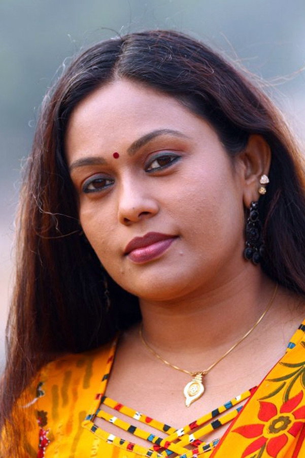 Seema G Nair as Fathima in Enpathukalile Ebhyamar