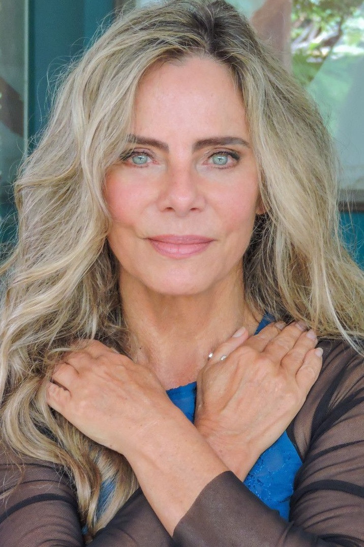 Bruna Lombardi as Estela Bezerra in Aritana