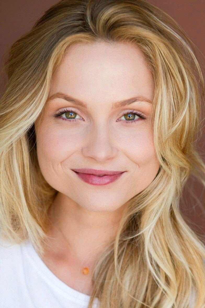 Kristi Lauren as Sophie Watson in I Hate My Teenage Daughter
