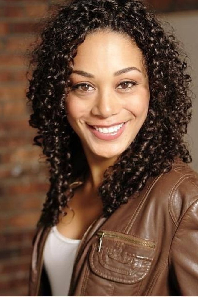 Cherissa Richards as Wanda Semler in On the 12th Date of Christmas