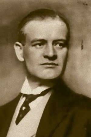Albert Paulig as Schwanfelder, Großindustrieller in Excursion into Life