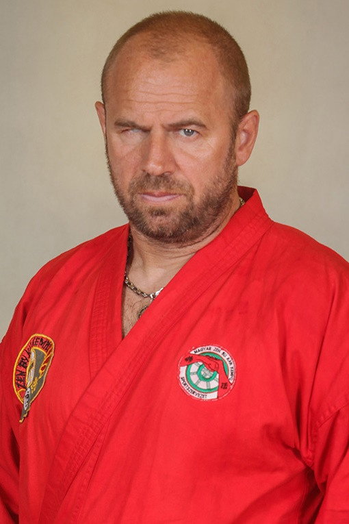 Durkó Zoltán as Részeg rendőr in Adventurers