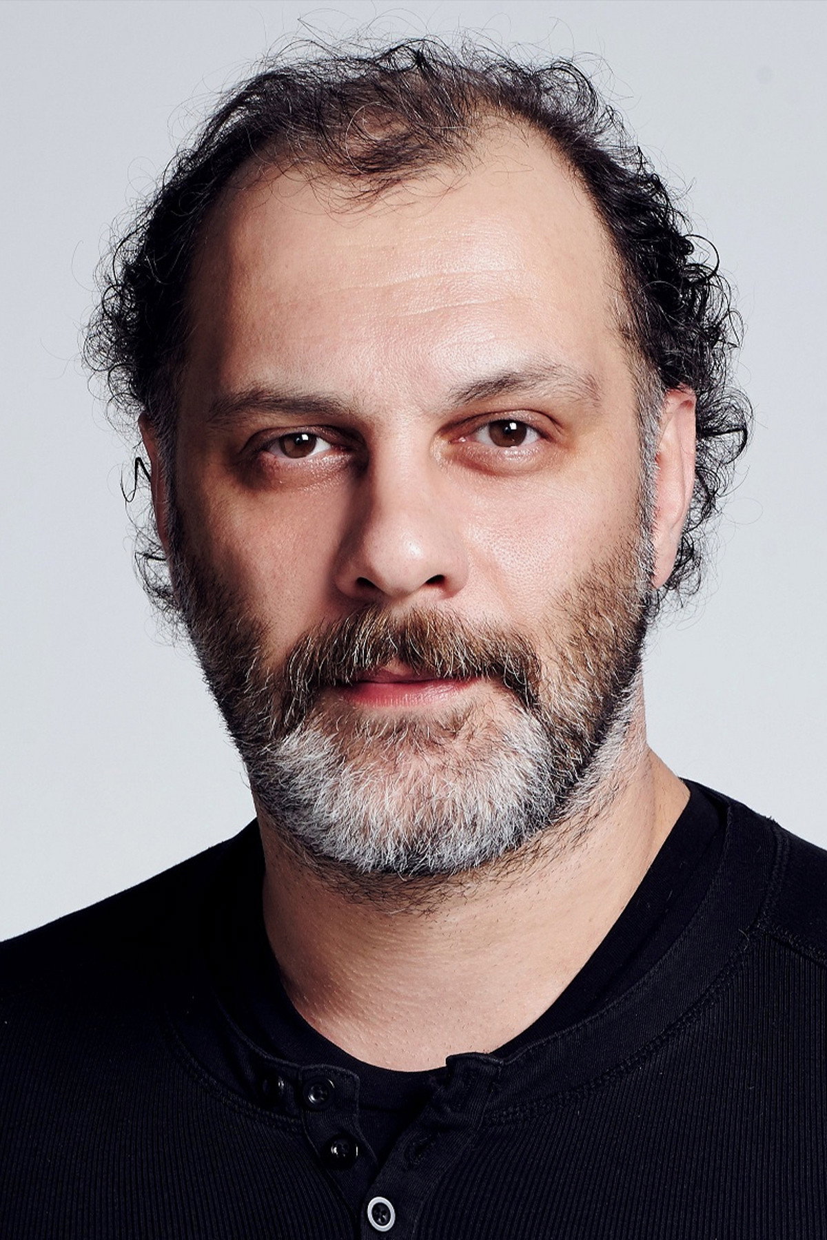 Fatih Al as Settar in Reminder