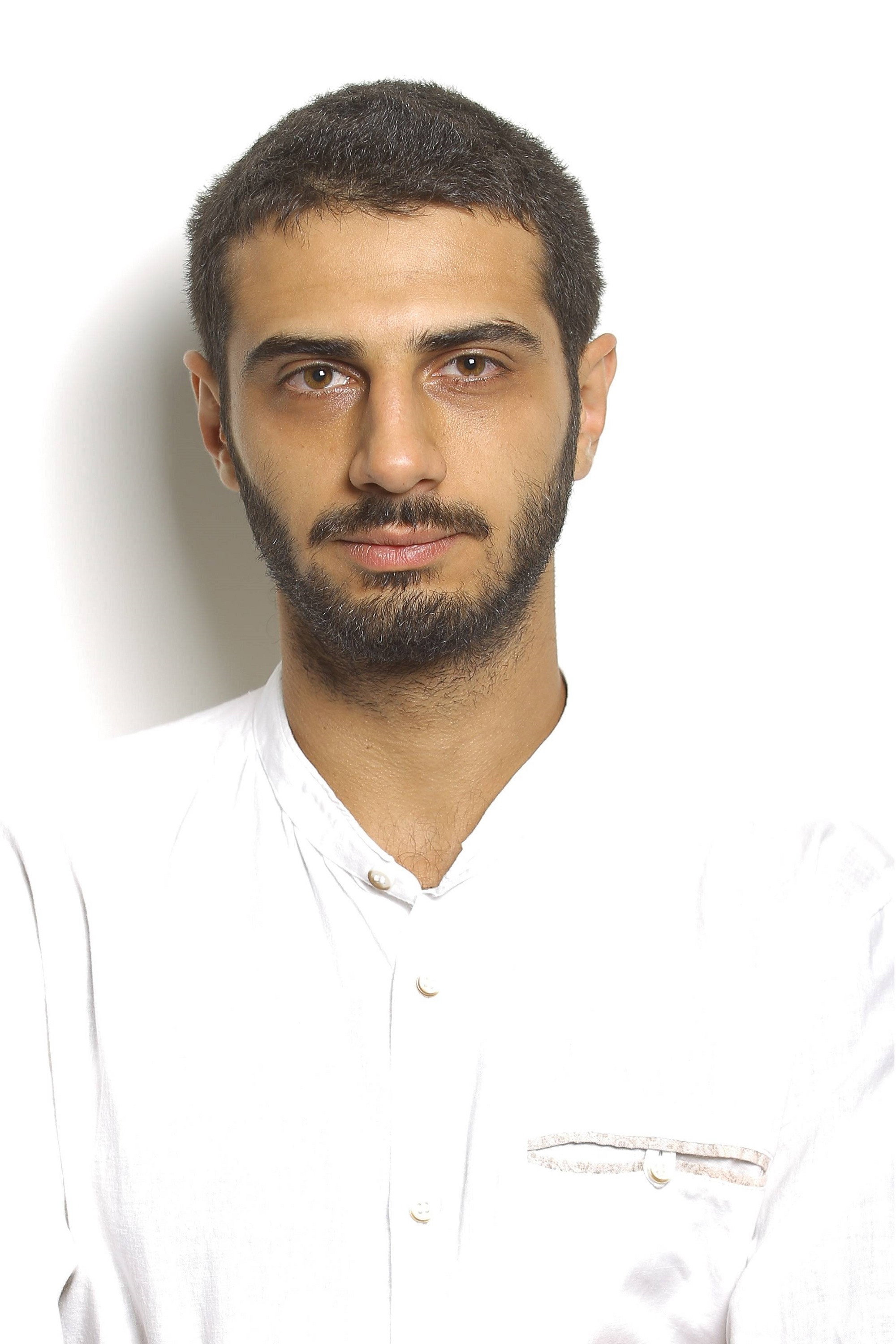 პაატა ინაური as Niko in Field