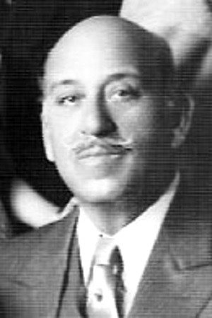 Enrique Acosta as The Captain in Messing Around