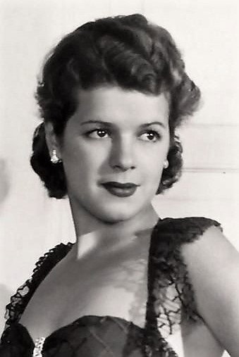 Billie Seward as Cousin Delightful in Li'l Abner