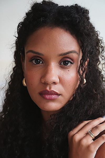 Heslaine Vieira as Bianca Soares Araújo in Pedro e Bianca