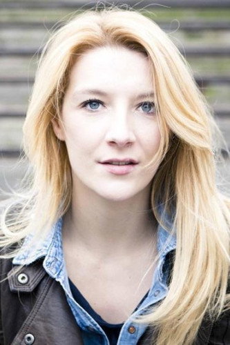 Laure Hennequart as La voisine de Daniel in Pyromanes