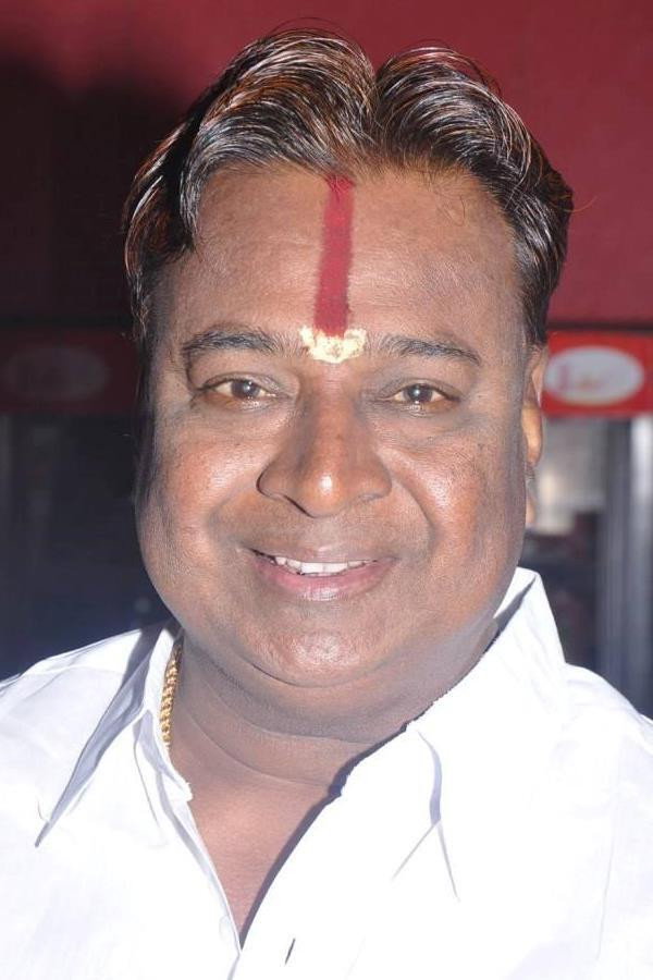 Sivashankar Master as Parisutham in Paradesi