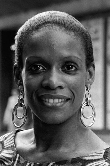 Lisette Malidor as Ivy, l'androgyne in Zoo zéro