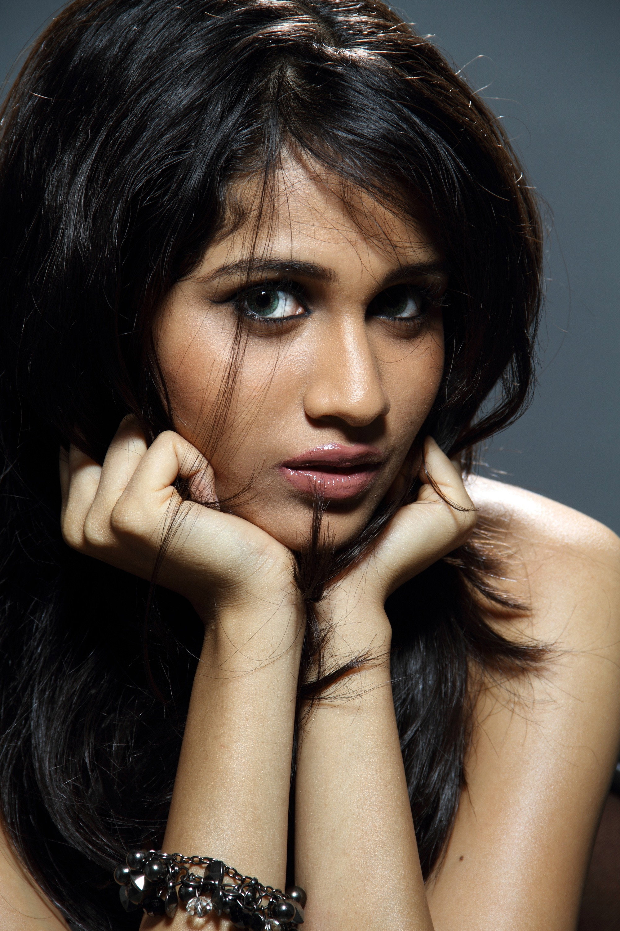 Shalaka Aapte as Shreeja in Party Till I Die