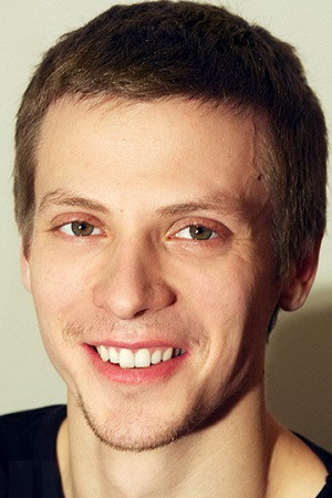 Владимир Данай as Антон in Семейный подряд