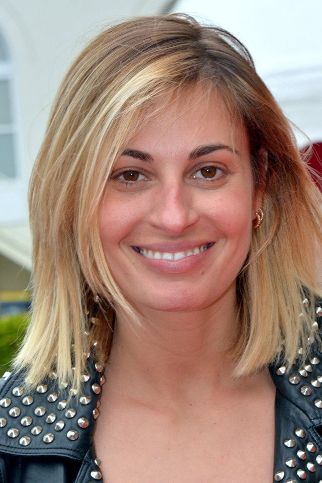 Sveva Alviti as Henrietta in Love Addict
