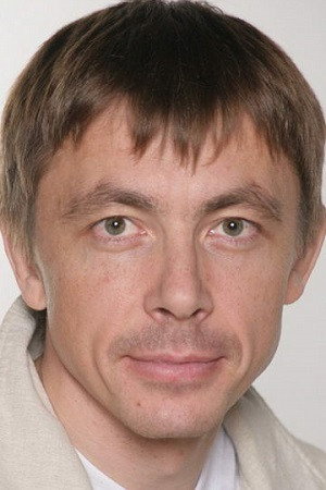 Igor Balalaev as Zhdanov in Asterrarium