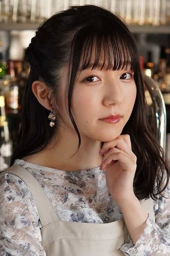 菅野真衣 as Short red hair (voice) in Re:Monster