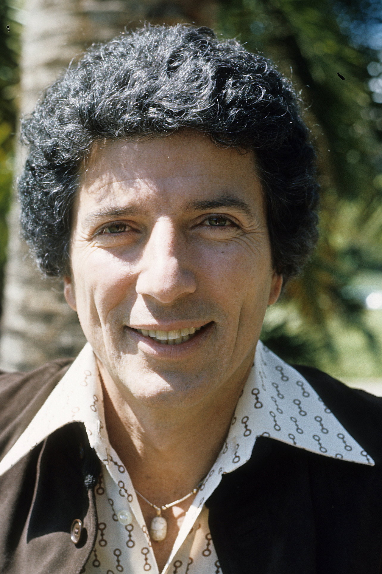 Bert Convy as Lt. Steve Ostrowski in The Snoop Sisters