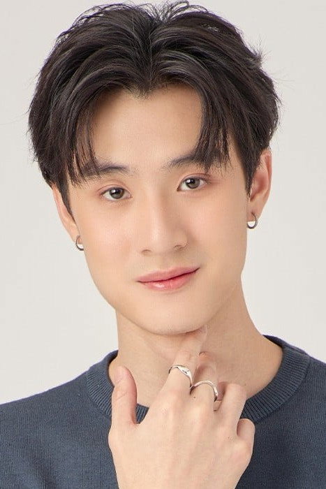 ธีรเดช วิถีพานิชย์ as Touch in Me and Thee